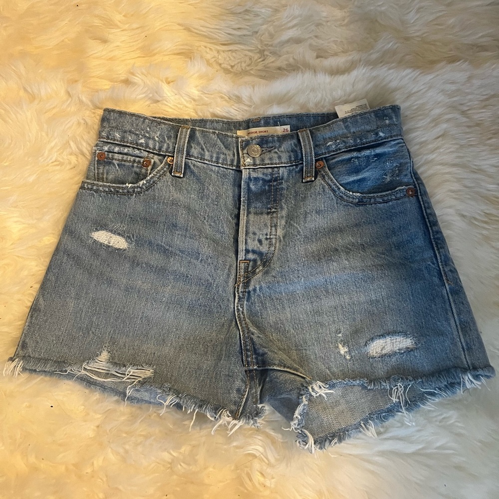 Levi’s Wedgie Shorts - 26